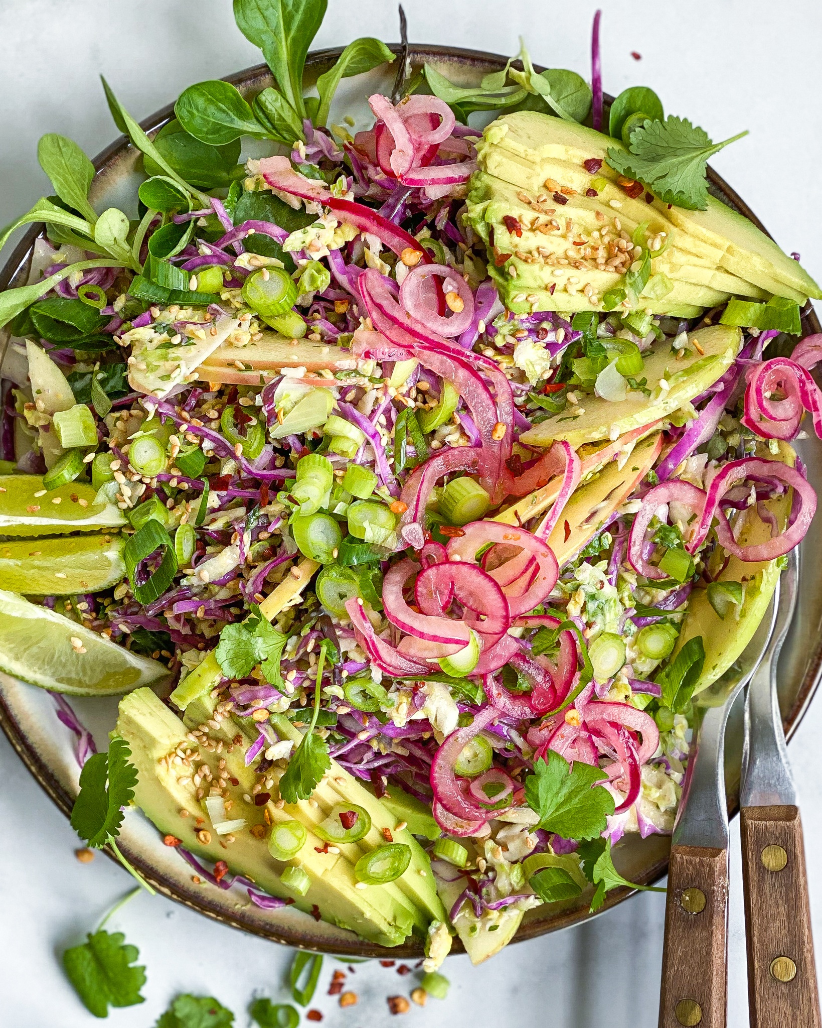 Coleslaw med rosenkål og æbler