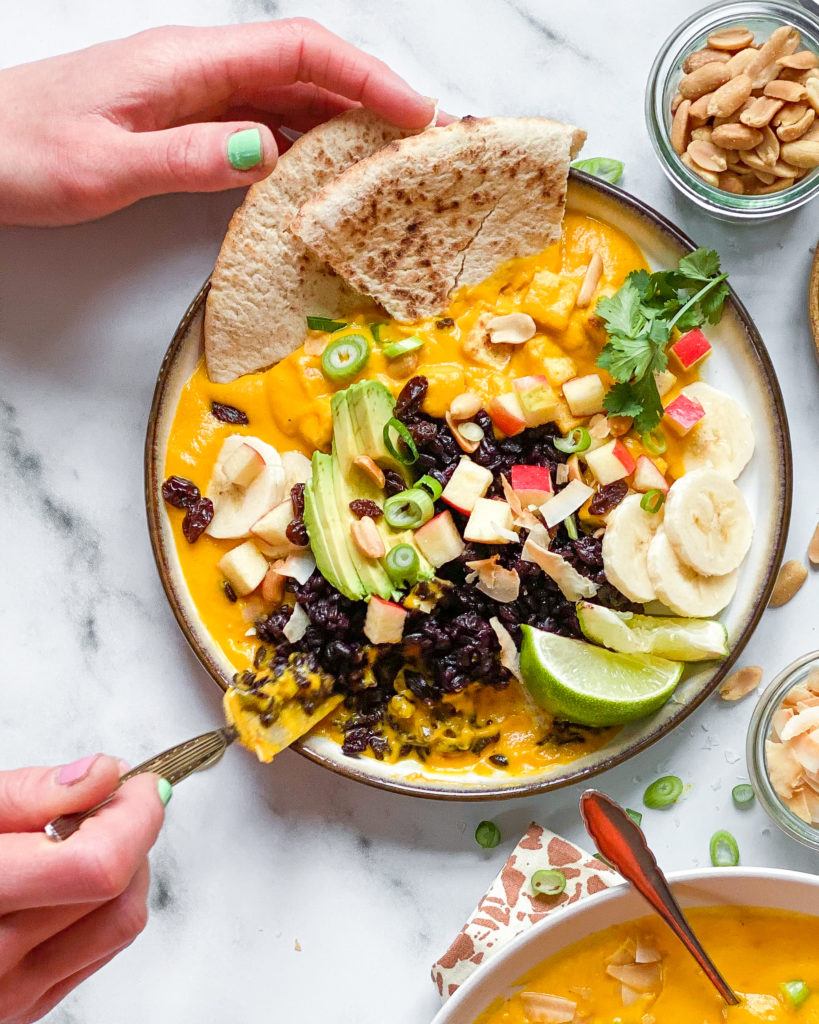 vegansk ristaffel med tofu spiser