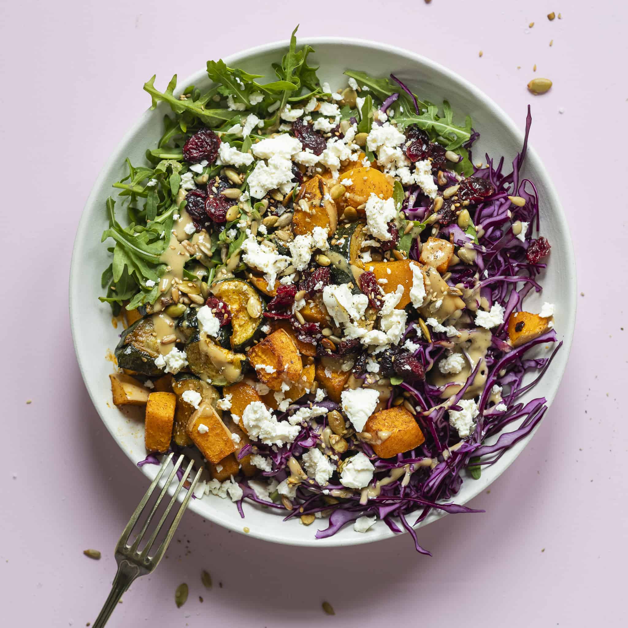 Kålsalat med bagt butternut squash og feta-image