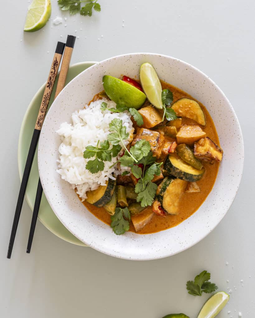 vegetarisk panang curry med kokosmælk