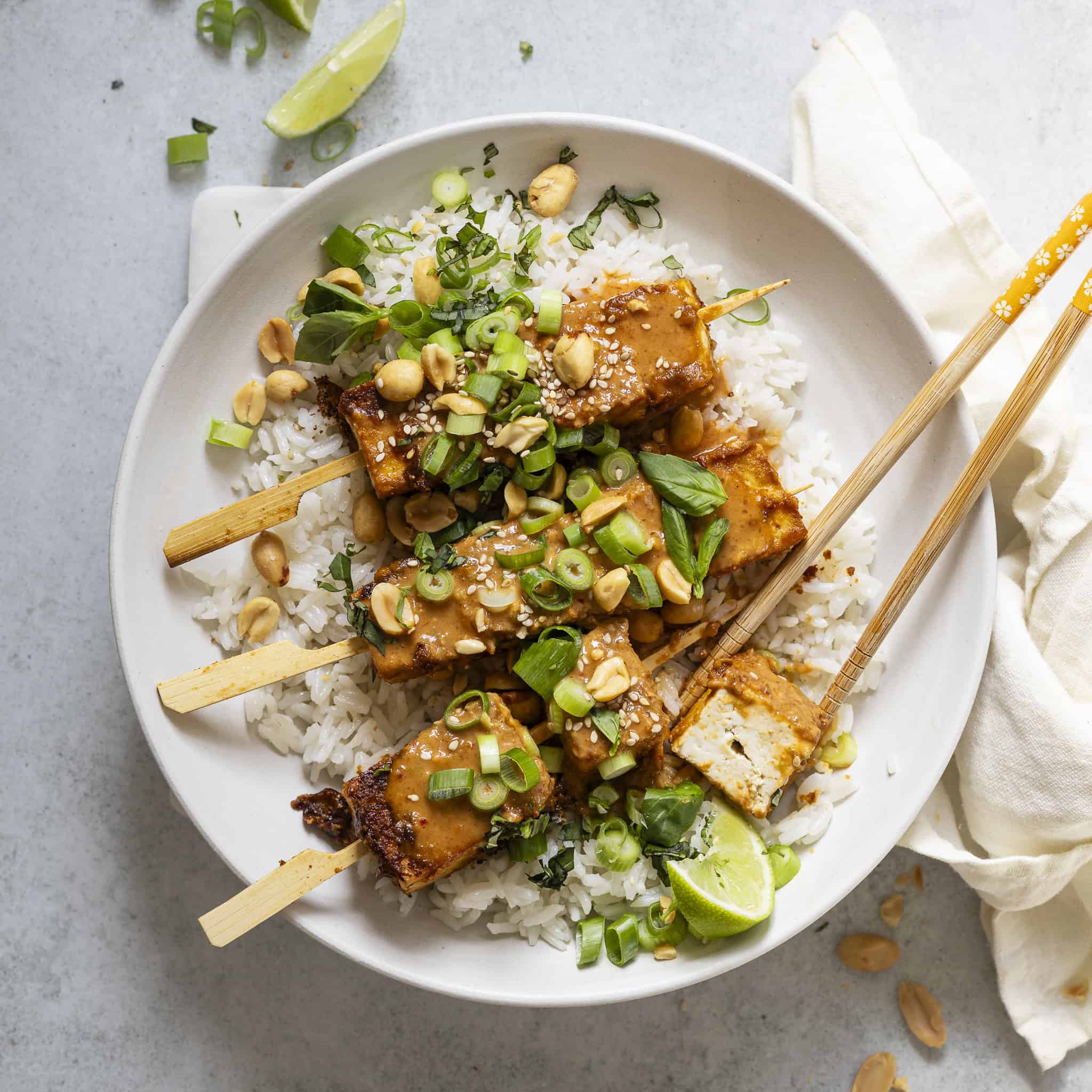Peanut stegt tofu