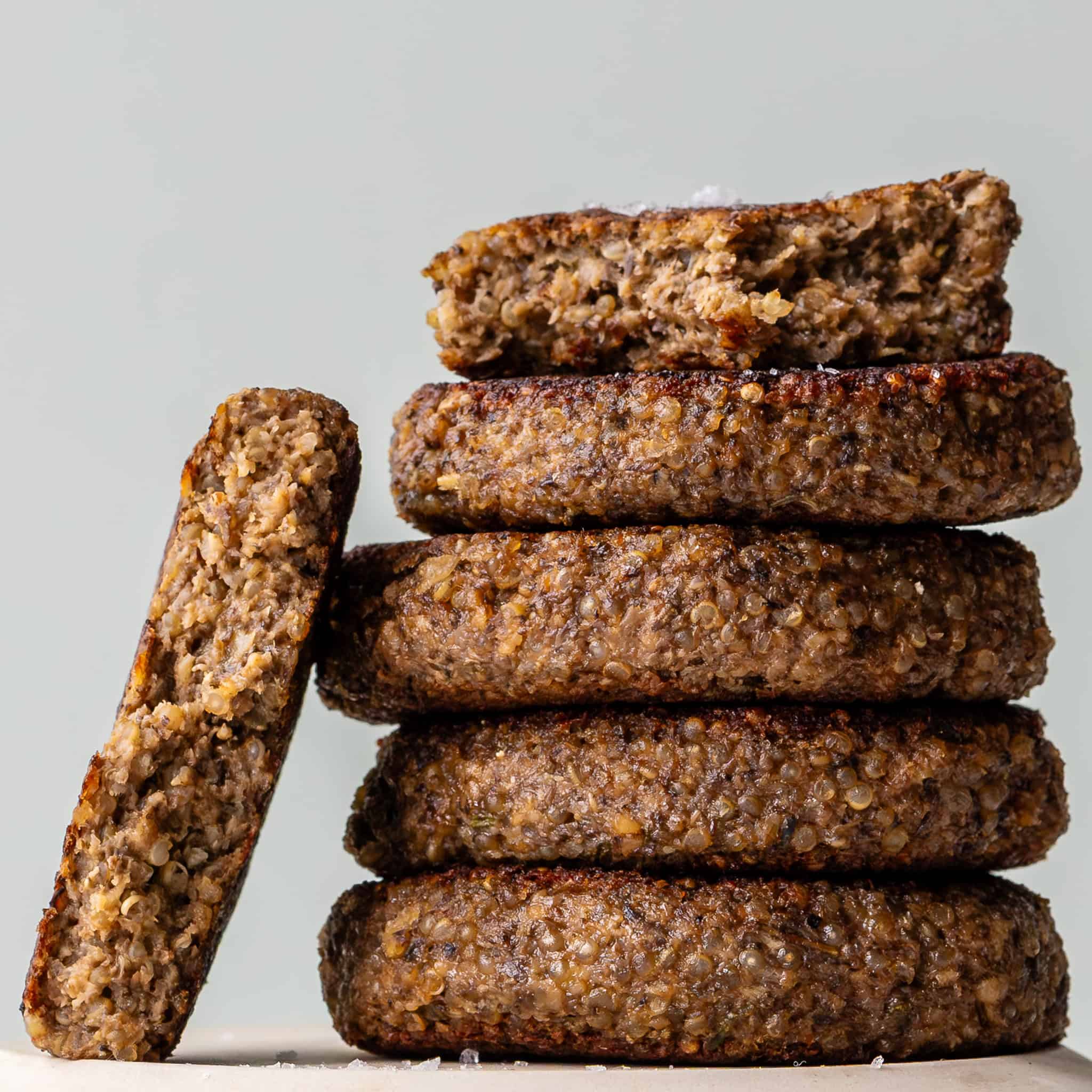 Vegetar frikadeller med svampe og quinoa