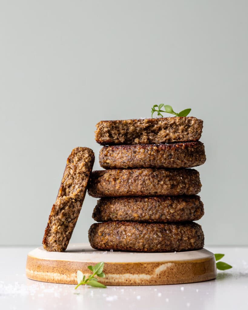 vegetar frikadeller med svampe og quinoa