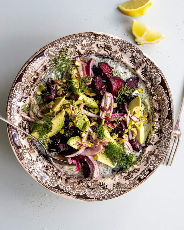 Bagte rødbeder med tzatziki