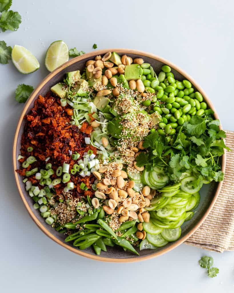 asiatisk salat med edamamebønner