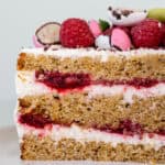 opskrift påskekage med pistacie og hindbær