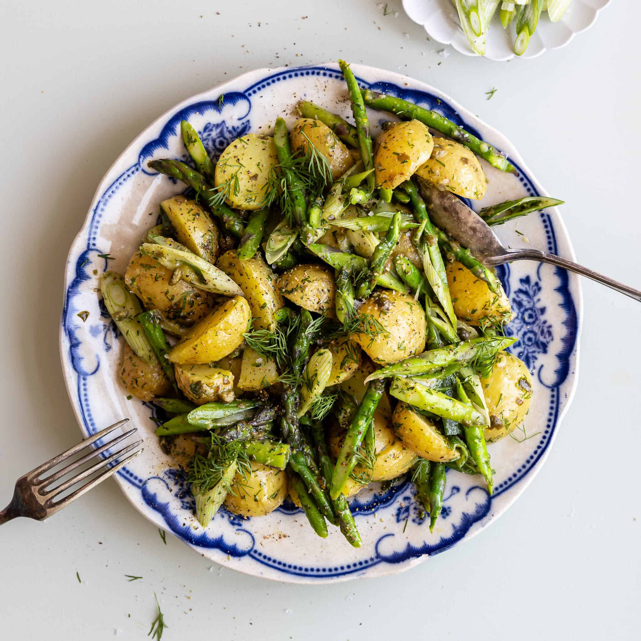 Kartoffelsalat med asparges