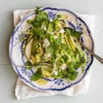 opskrift spidskålssalat med feta og pære