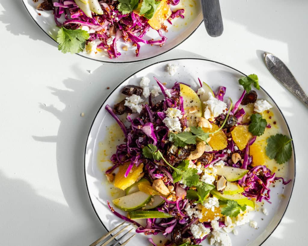 rød spidskålssalat med appelsin og quinoa
